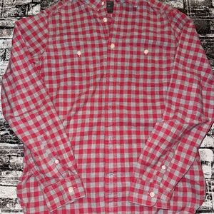 GAP Men's Red Plaid Shirt size Small